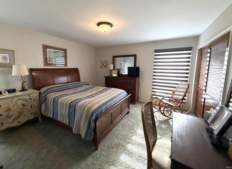 2812 W Fawkesway Drive Bloomington IN 47404