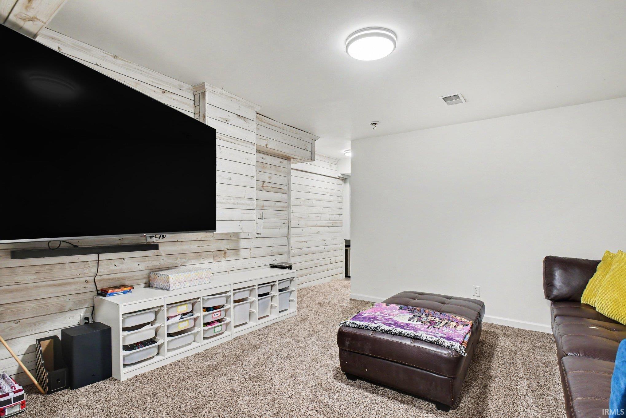 1413 Green Grass Drive Osceola IN 46561