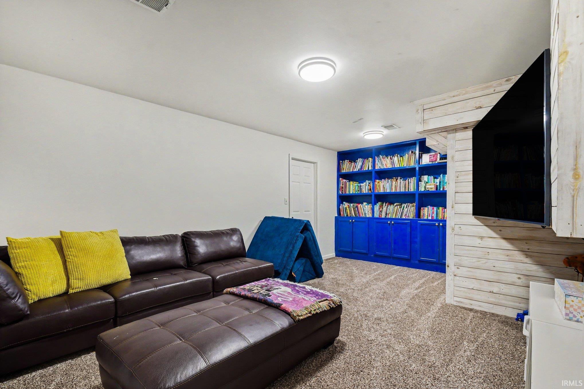 1413 Green Grass Drive Osceola IN 46561