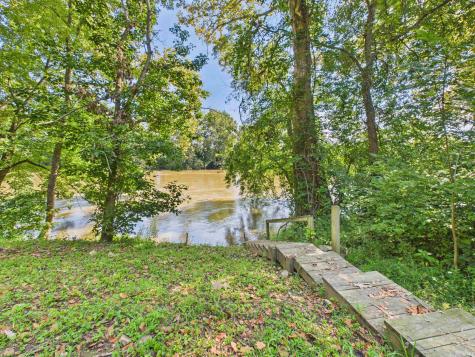 18365 Riviera Lane Shoals IN 47581