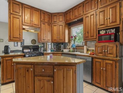210 N Oak Street Redkey IN 47373
