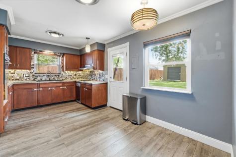 1717 Graham Drive Fort Wayne IN 46818