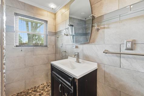 1717 Graham Drive Fort Wayne IN 46818