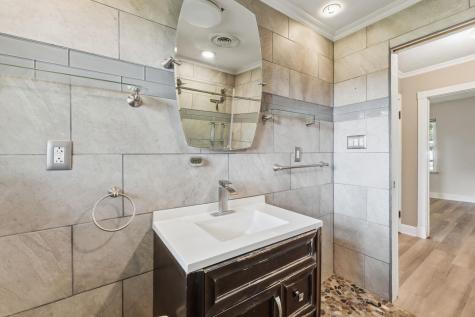 1717 Graham Drive Fort Wayne IN 46818