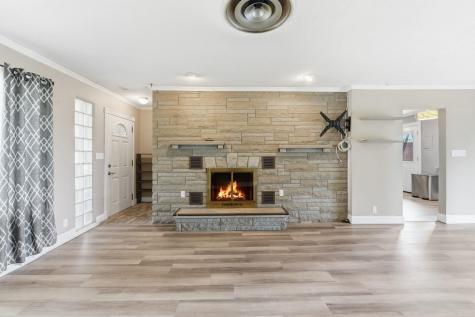 1717 Graham Drive Fort Wayne IN 46818