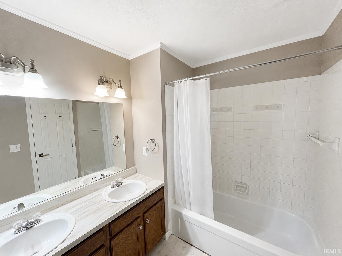 50985 Sturdy Oak Lane Granger IN 46530