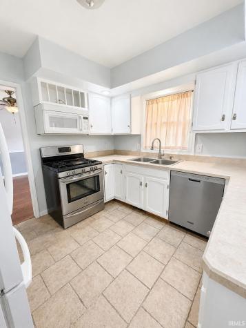 50985 Sturdy Oak Lane Granger IN 46530