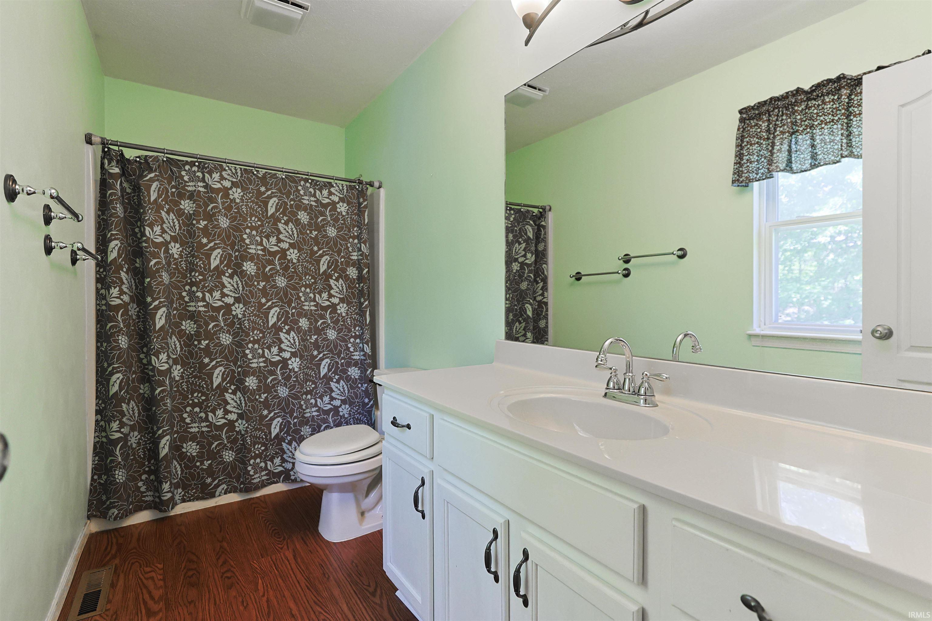 10035 Ashwood Forest Drive Osceola IN 46561