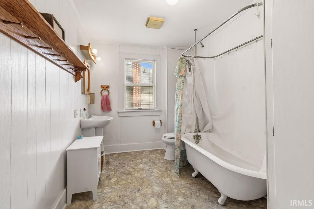209 E Hawkins Court Culver IN 46511