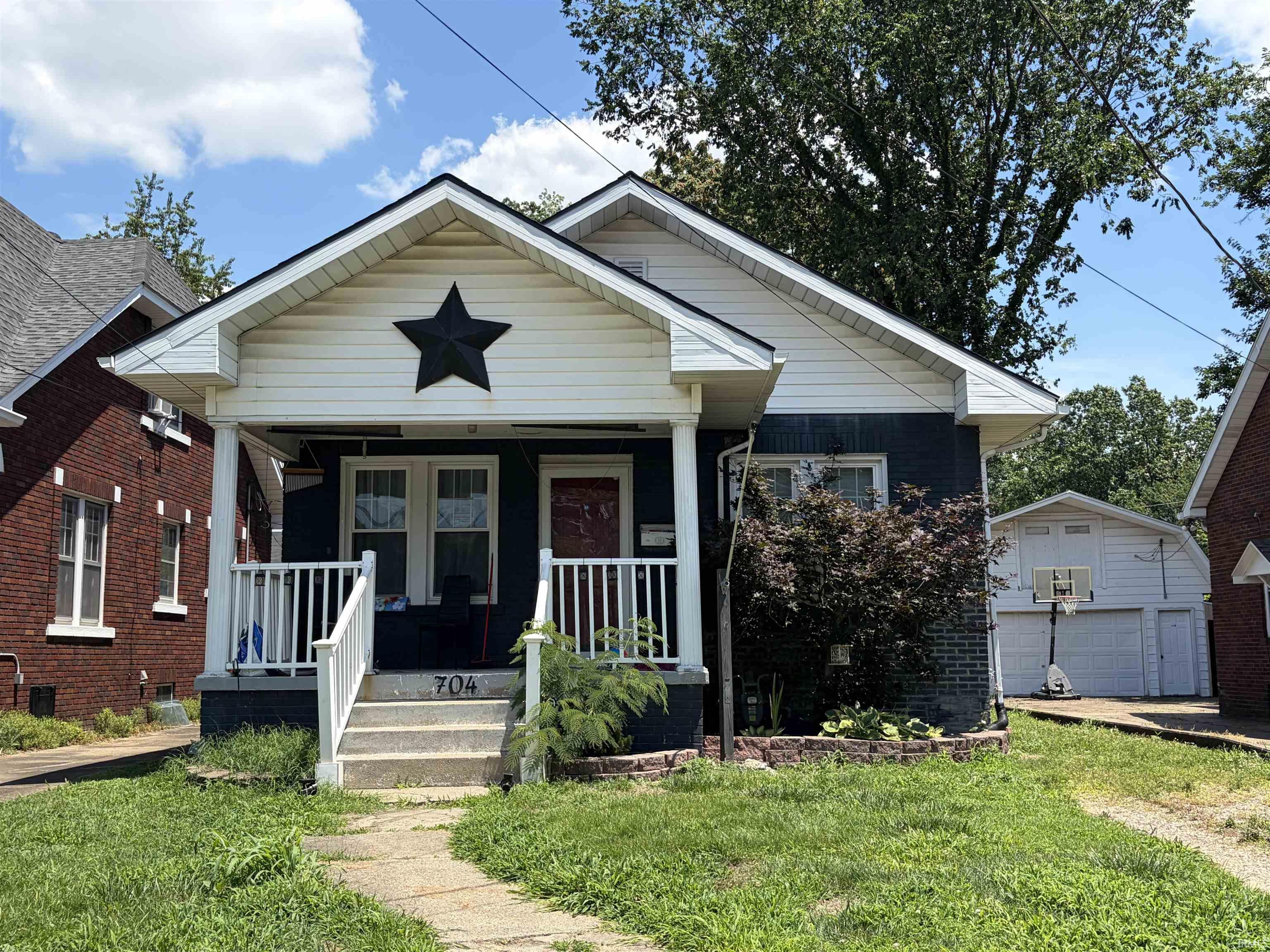 704 S Harlan Avenue Evansville IN 47714