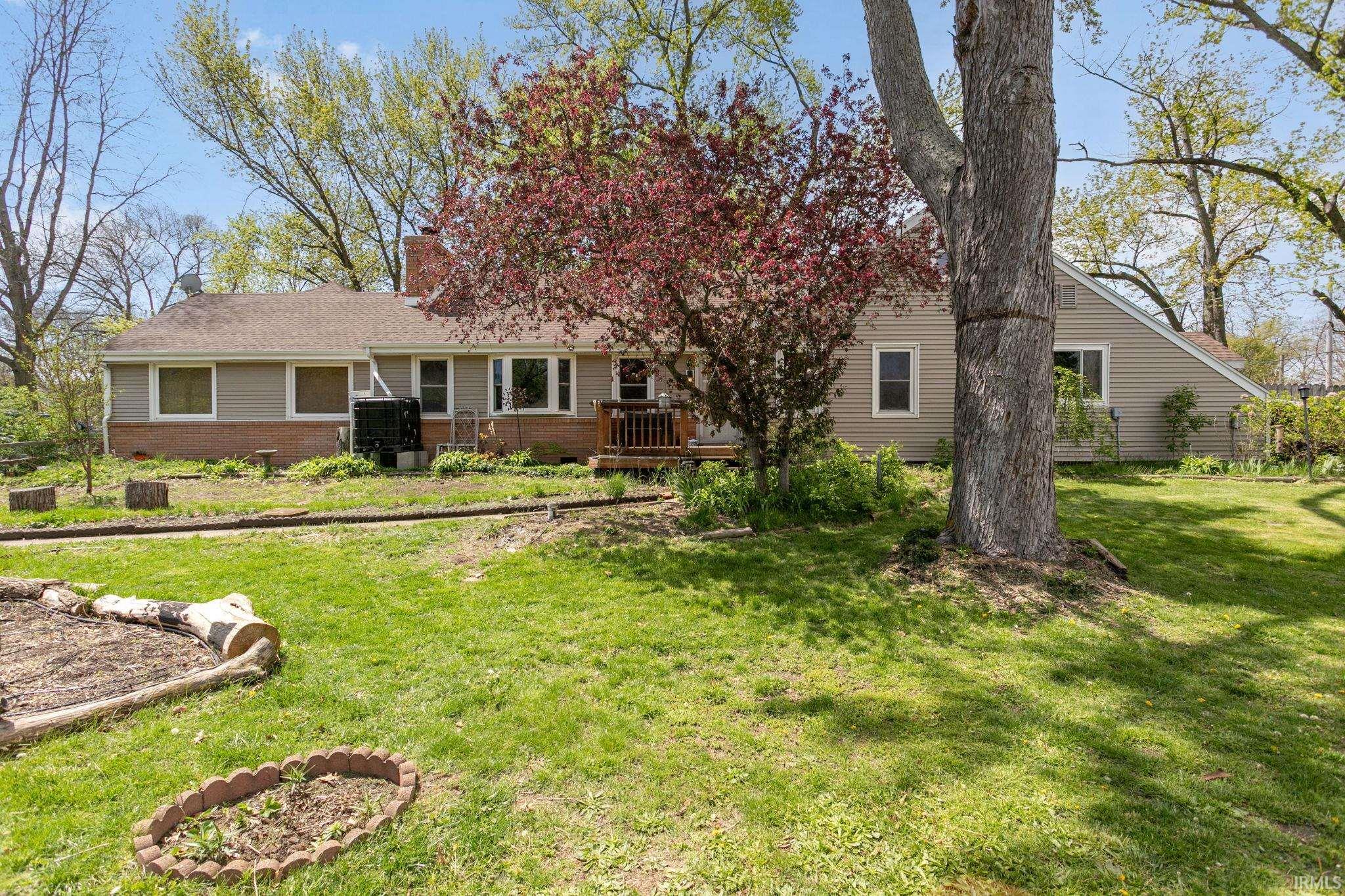 53025 Ridgewood Drive South Bend IN 46637