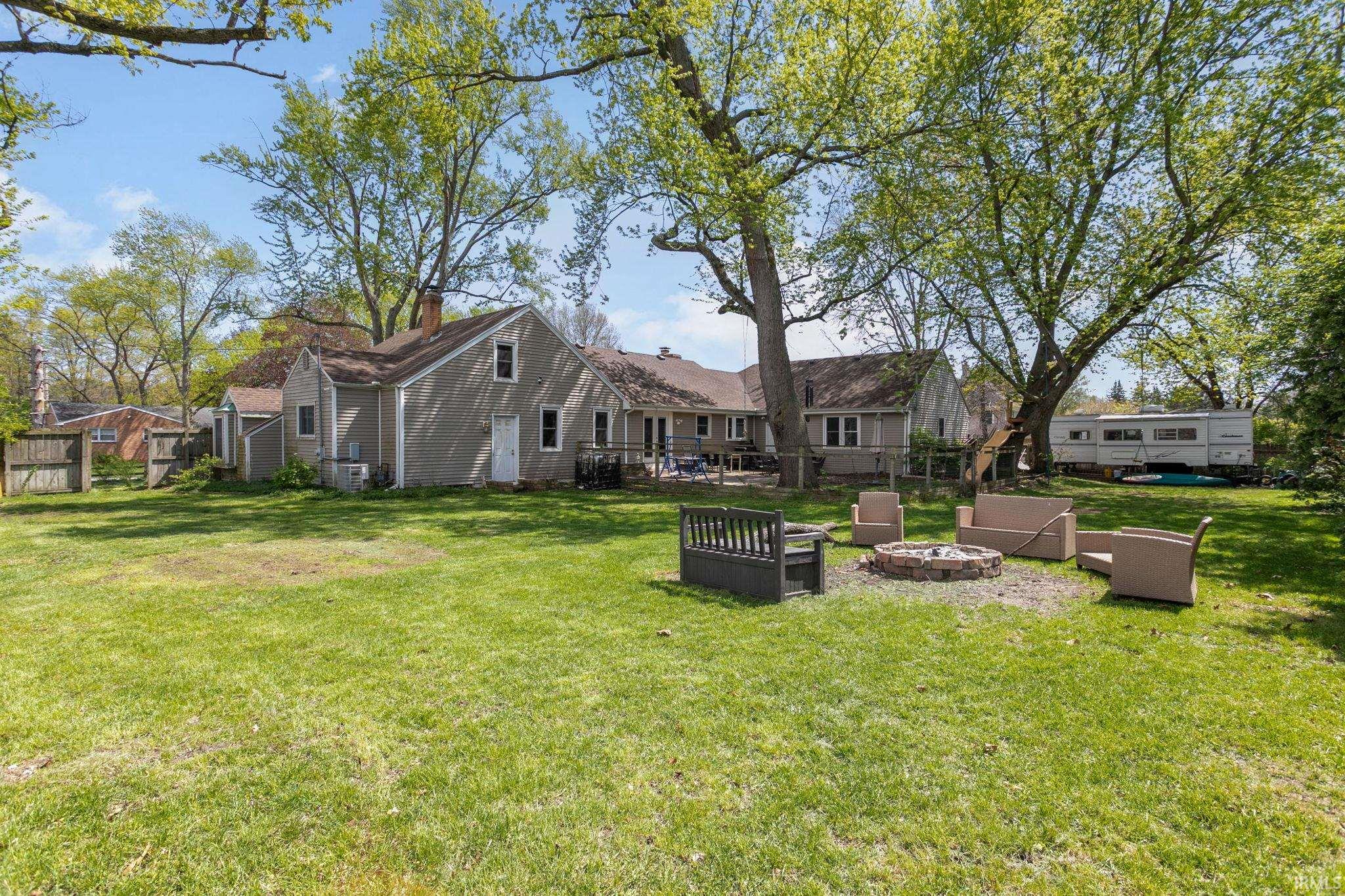 53025 Ridgewood Drive South Bend IN 46637