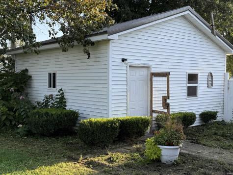 404 W Grissom Avenue Mitchell IN 47446