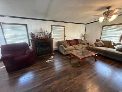 404 W Grissom Avenue Mitchell IN 47446
