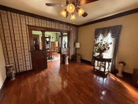 404 W Grissom Avenue Mitchell IN 47446