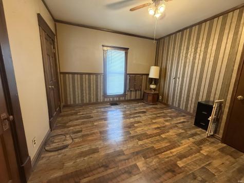 404 W Grissom Avenue Mitchell IN 47446