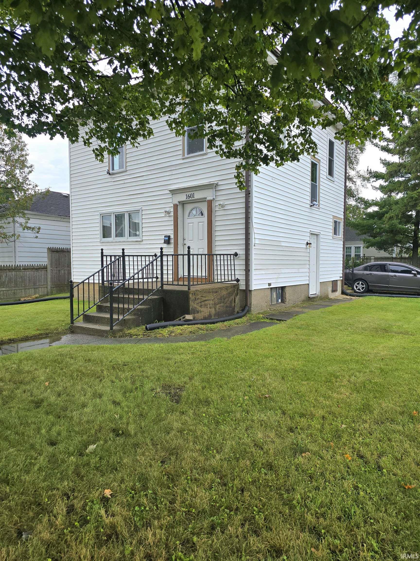 1601 Magnolia Street South Bend IN 46613