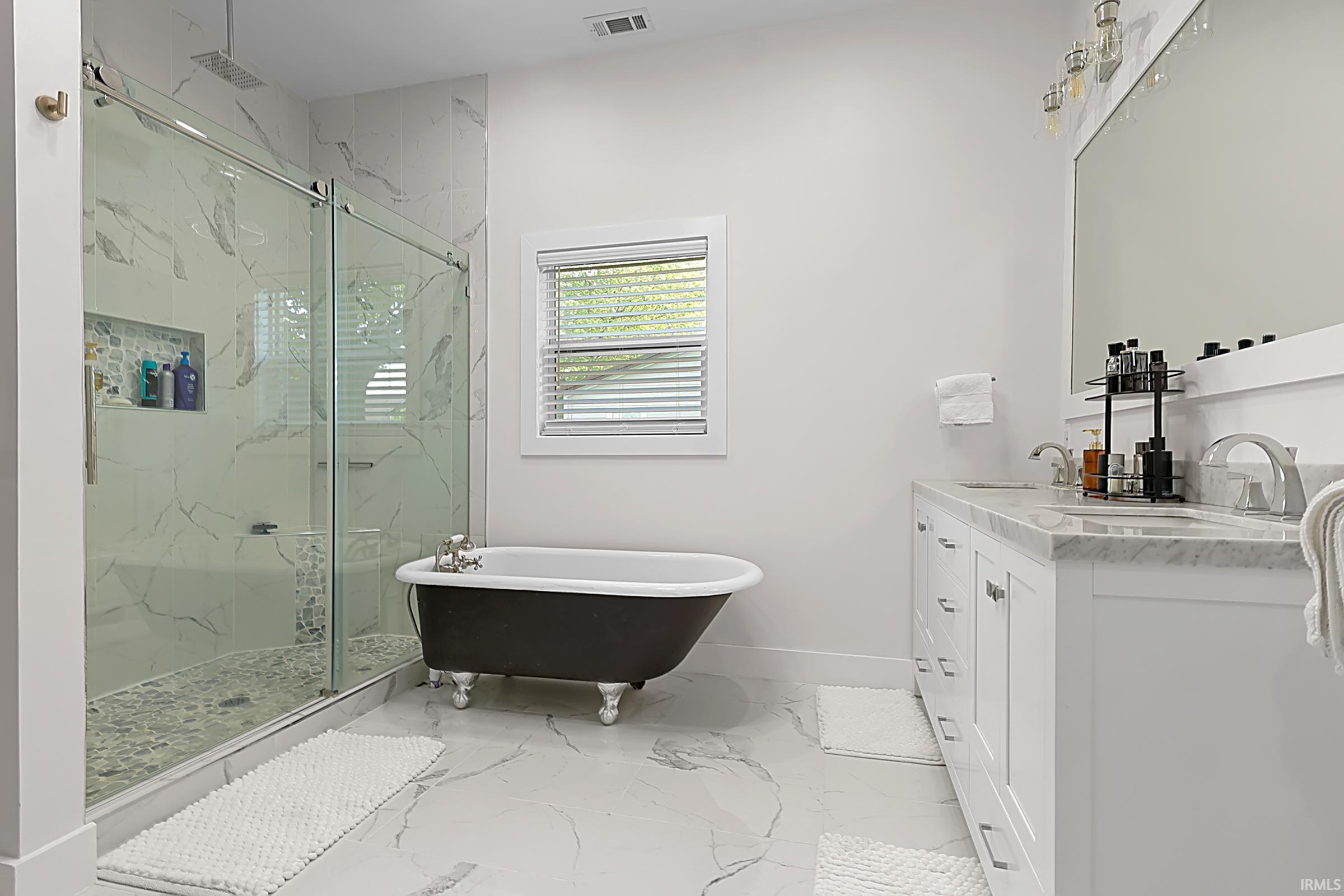 2607 Wolfs Point Drive Rochester IN 46975