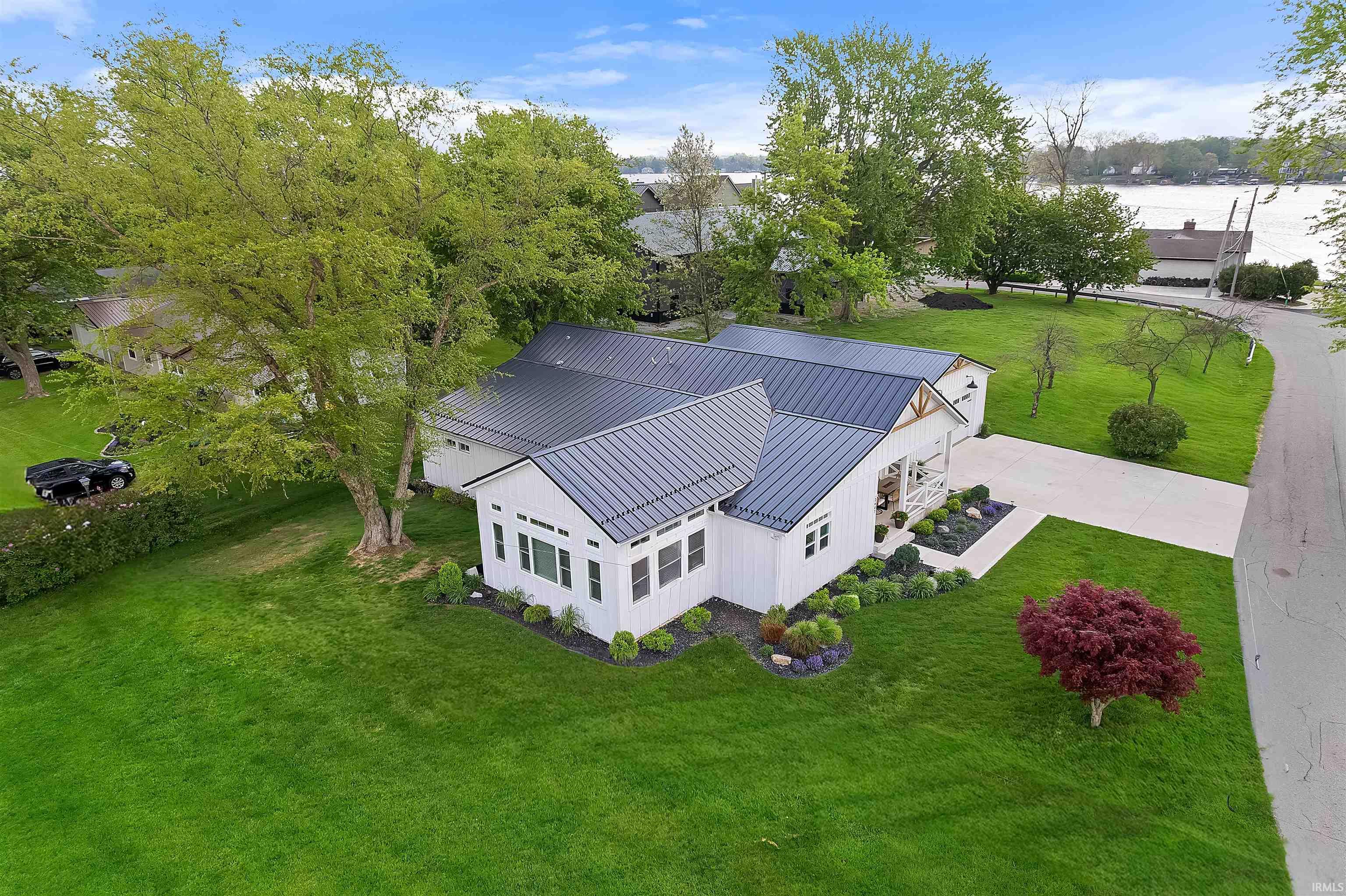 2607 Wolfs Point Drive Rochester IN 46975