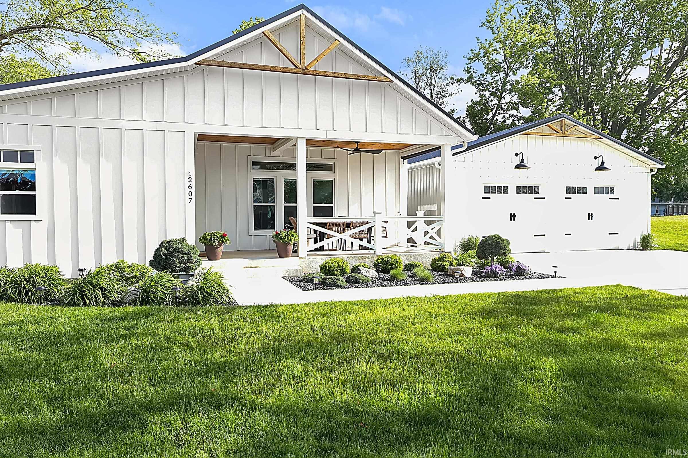 2607 Wolfs Point Drive Rochester IN 46975