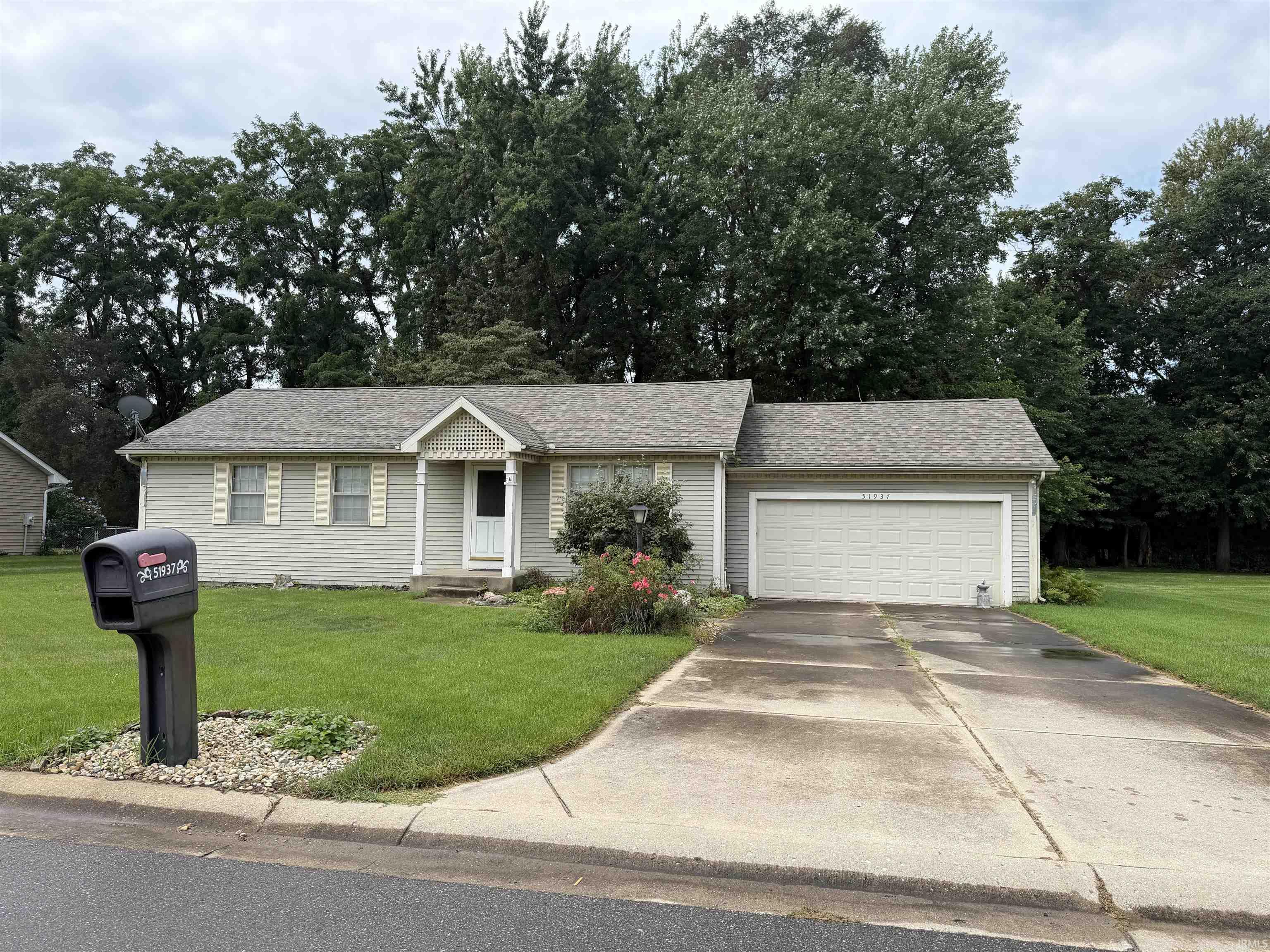 51937 Meadow Crest Drive South Bend IN 46628
