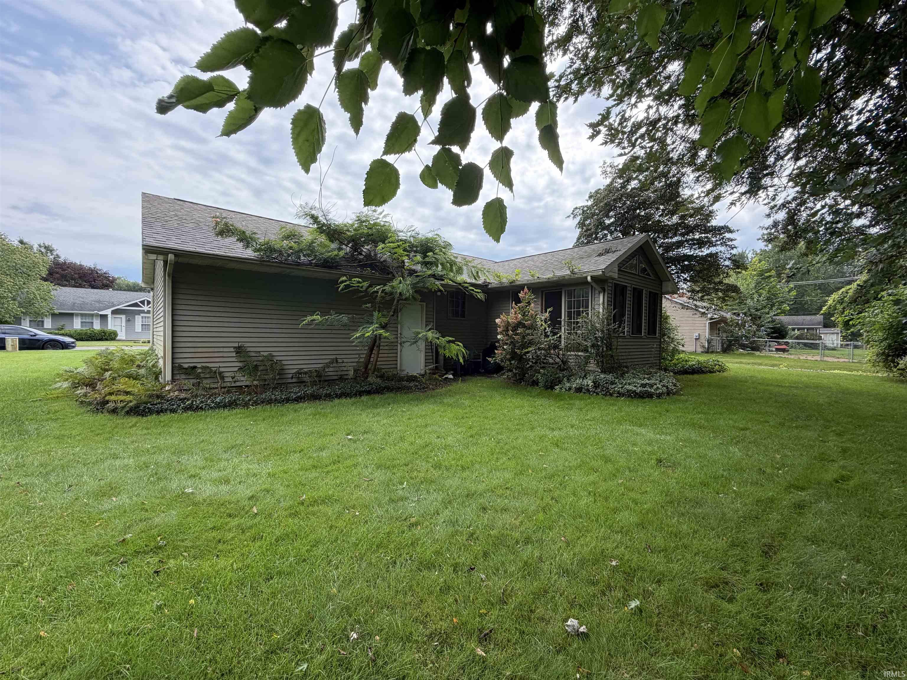 51937 Meadow Crest Drive South Bend IN 46628