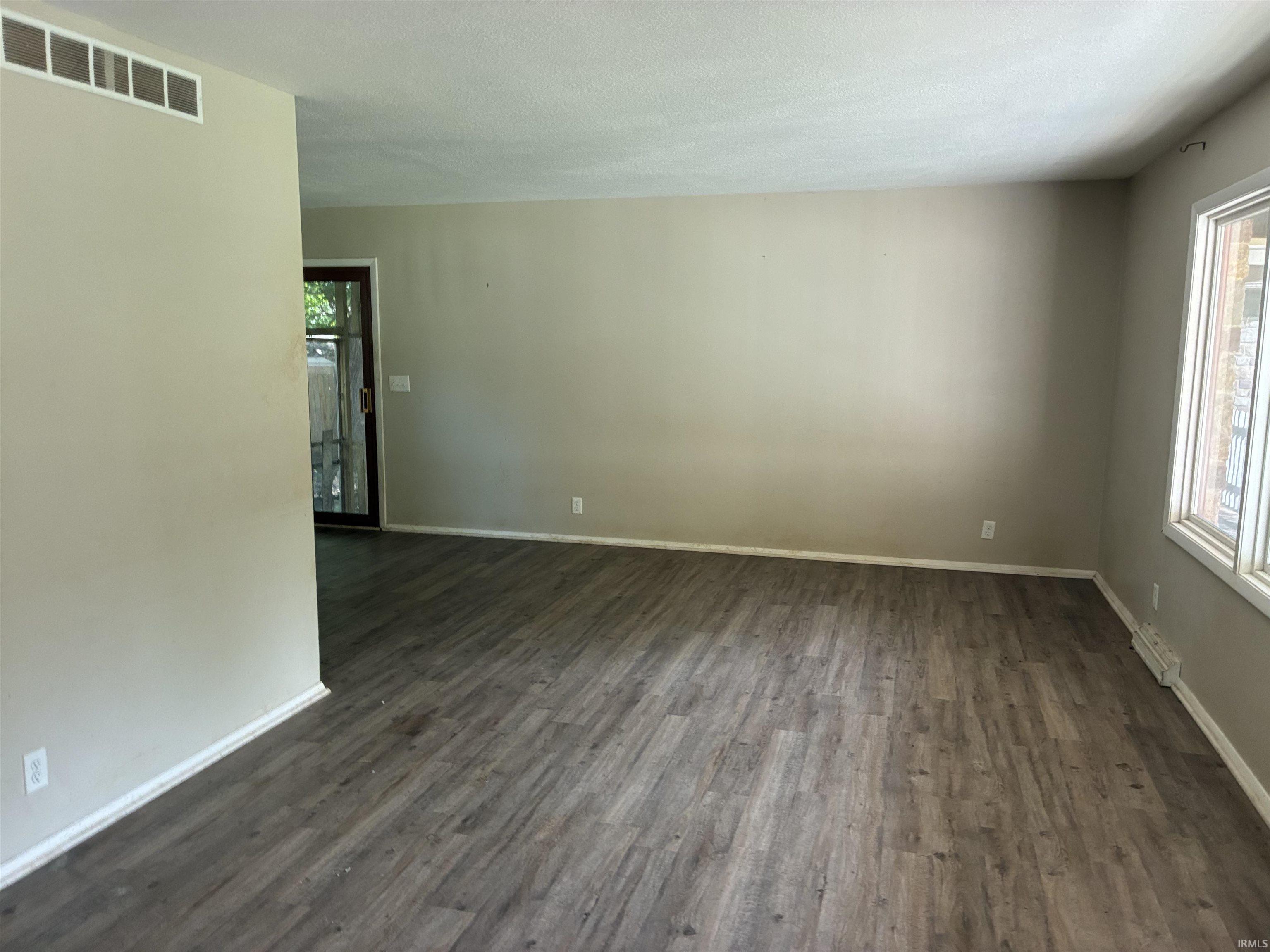 748 W 9th Street Rochester IN 46975