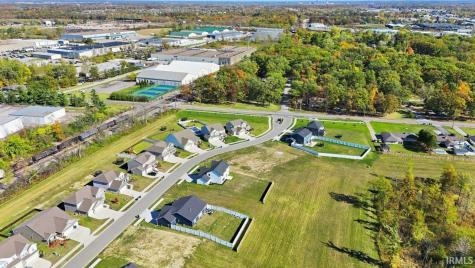 104 N Deer Cliff Run Fort Wayne IN 46804