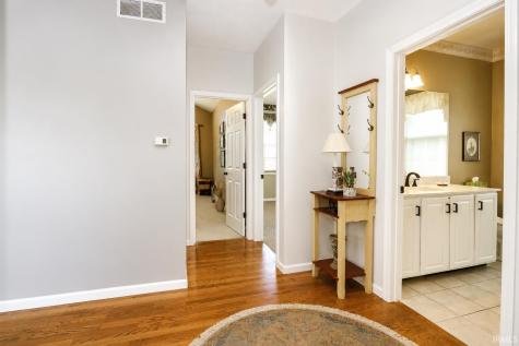 51529 Primrose Road South Bend IN 46628