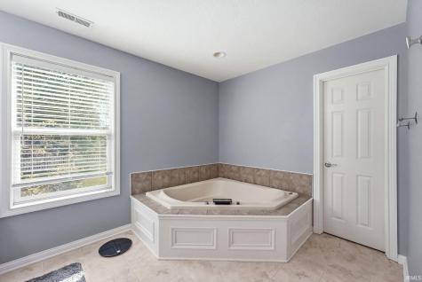 1209 Obsidian Lane Fort Wayne IN 46845