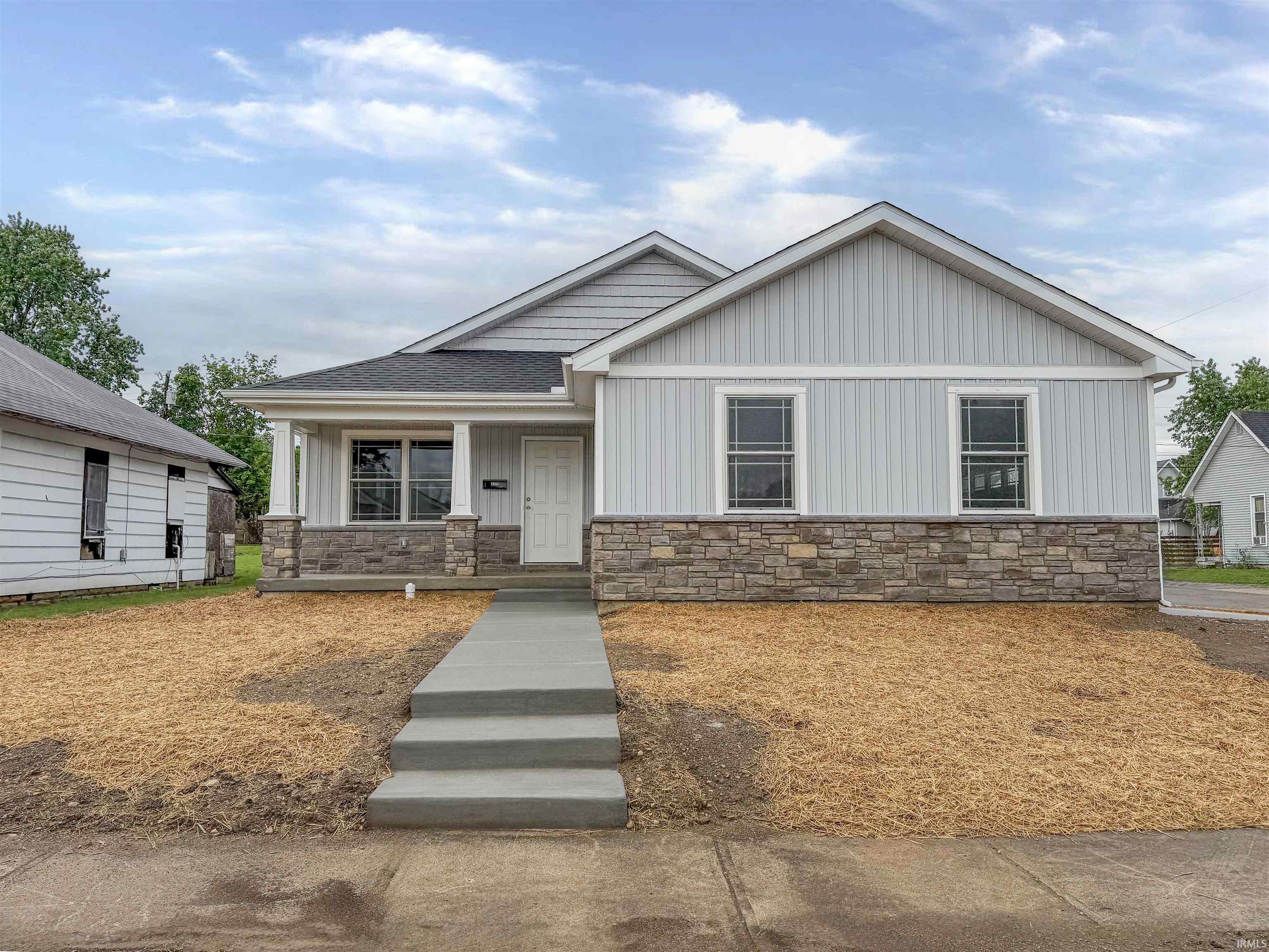 339 W 2nd Street Anderson IN 46016