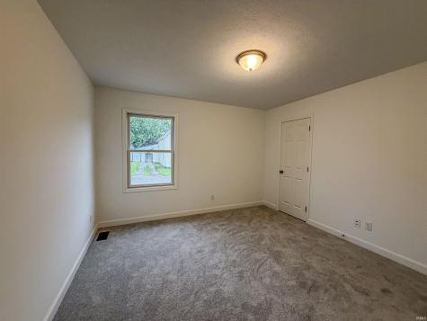 339 W 2nd Street Anderson IN 46016
