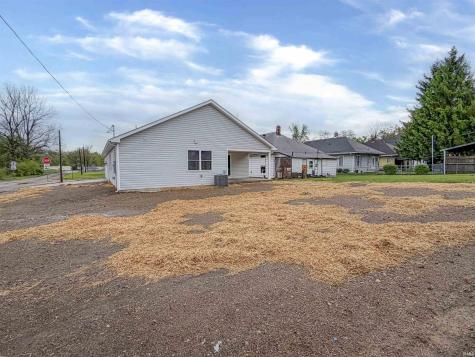 339 W 2nd Street Anderson IN 46016