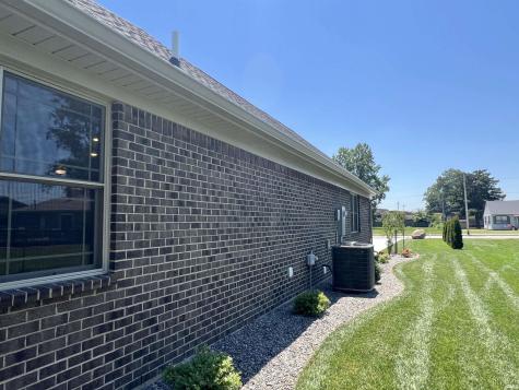 814 W Washington Street Monticello IN 47960