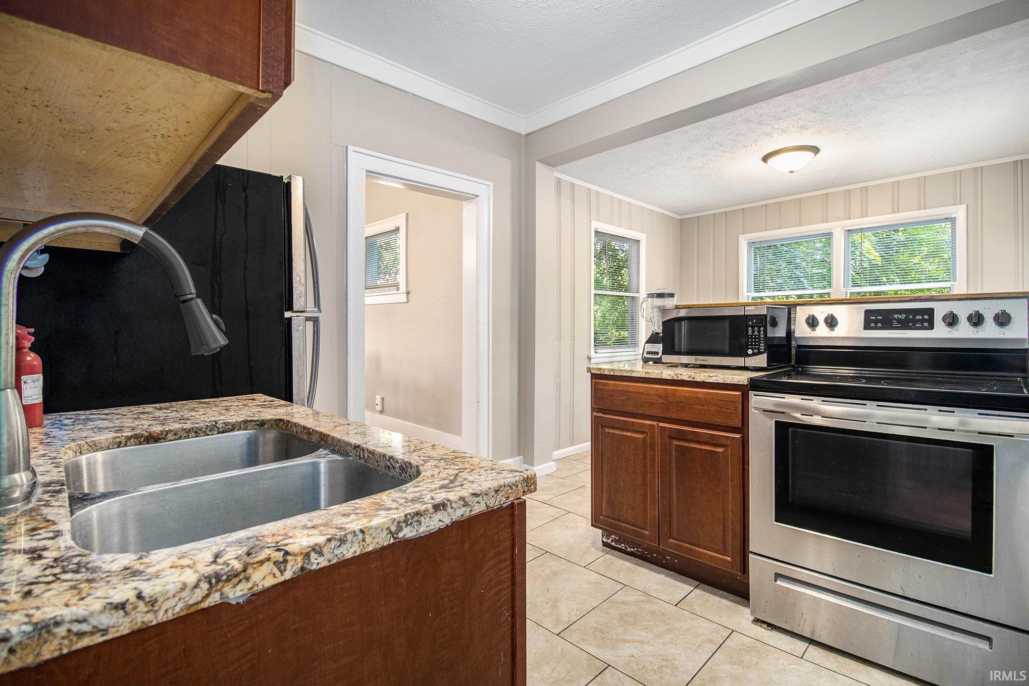 805 Miner Street South Bend IN 46617