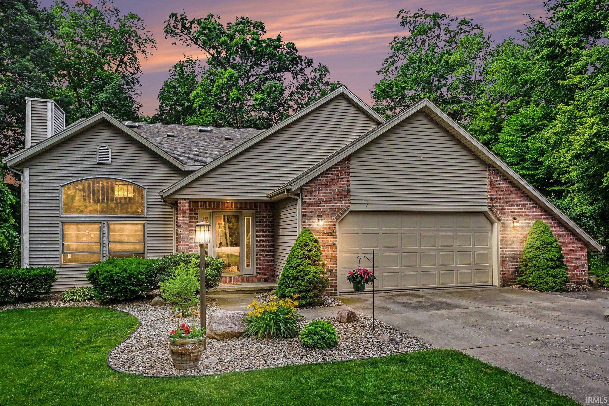 2415 W Nina Lane Warsaw IN 46580