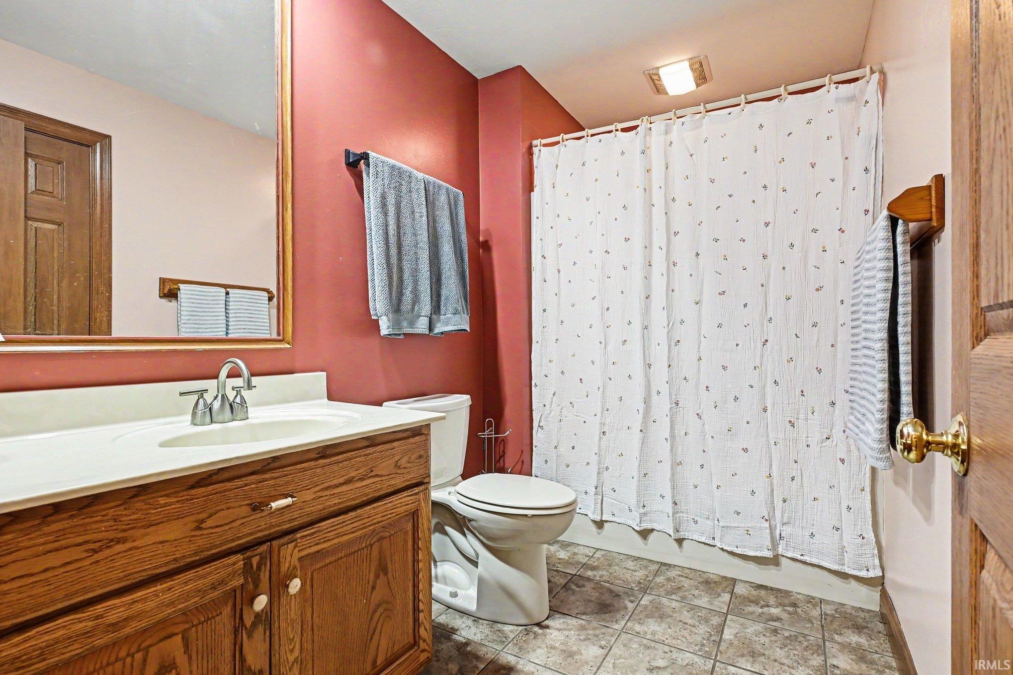 2415 W Nina Lane Warsaw IN 46580
