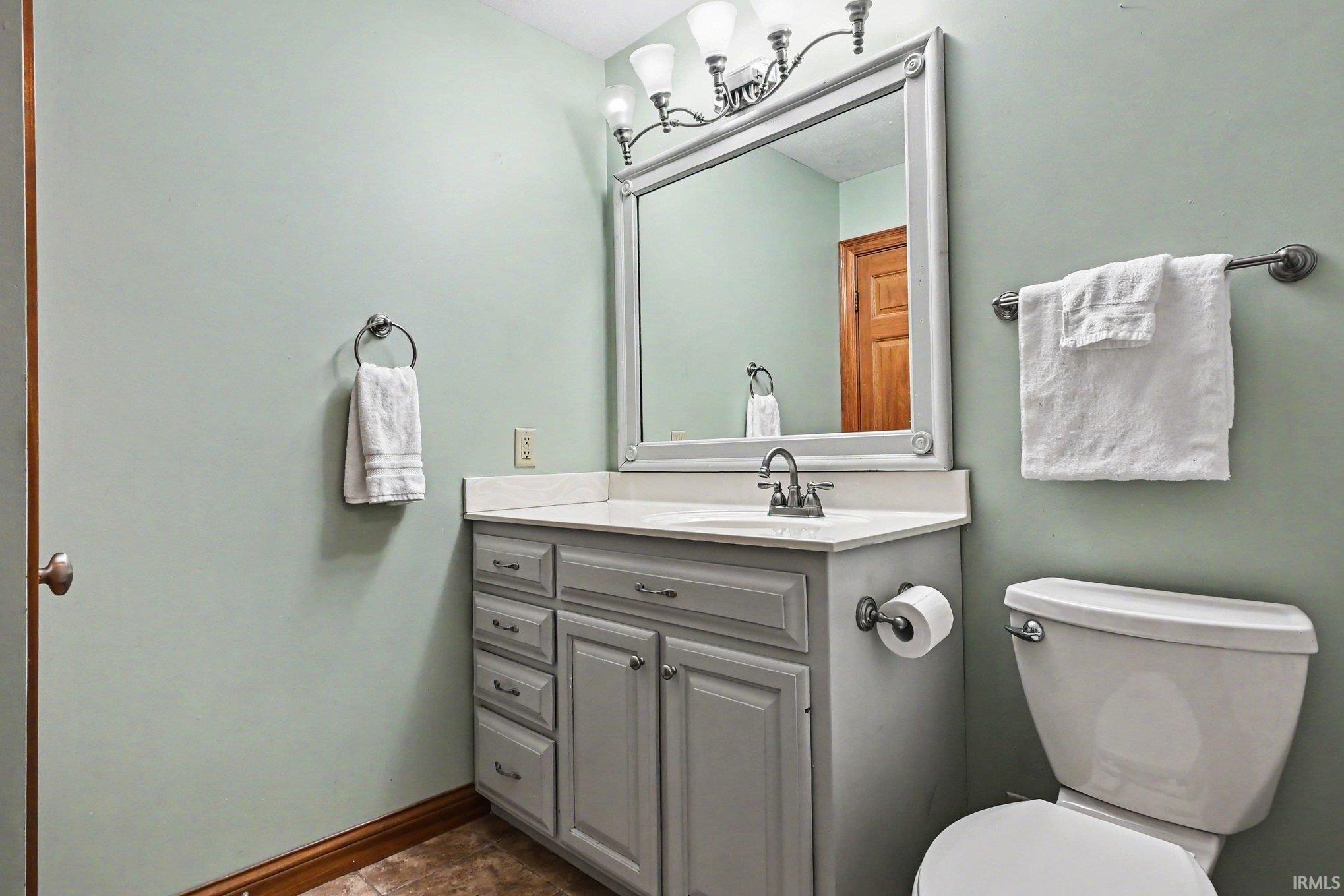 2415 W Nina Lane Warsaw IN 46580