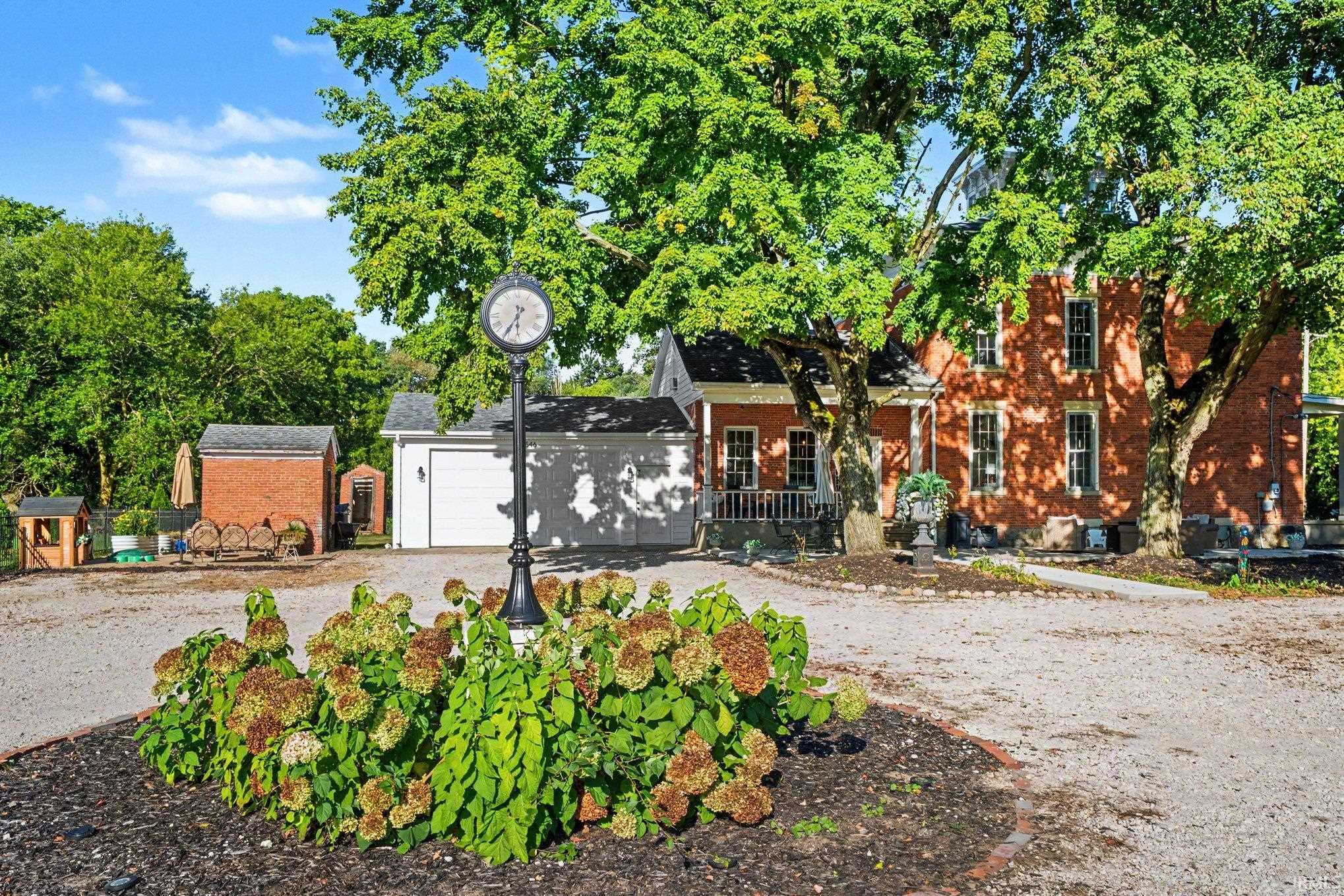 13546 Brick Road Granger IN 46530