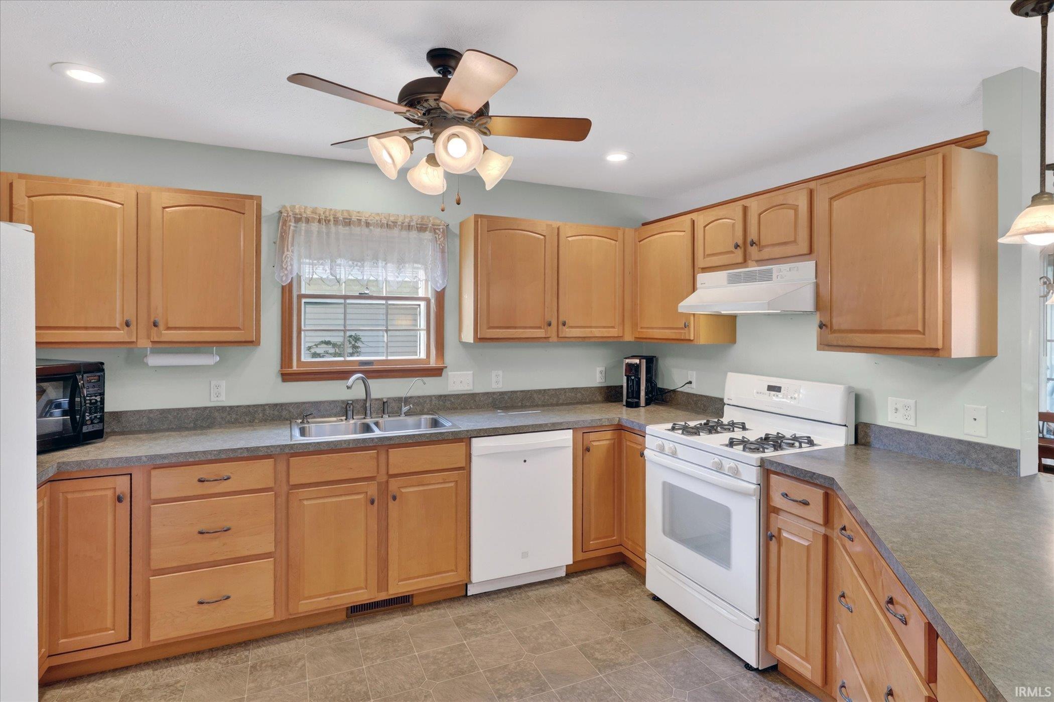 115 Kousa Court Goshen IN 46526