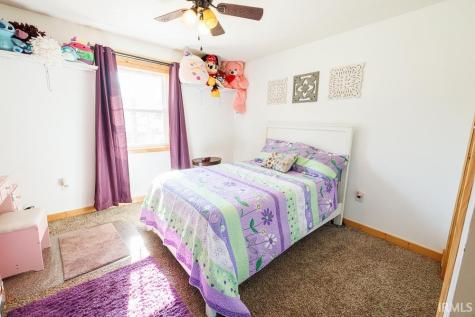 2879 E Calvertville Road Bloomfield IN 47424
