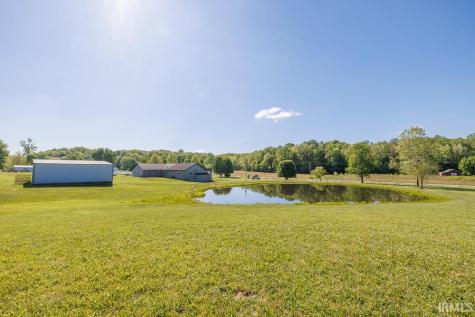 2879 E Calvertville Road Bloomfield IN 47424