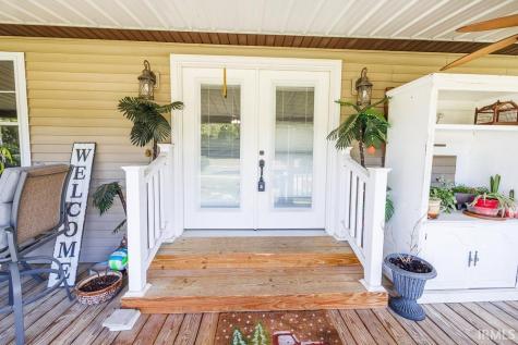2879 E Calvertville Road Bloomfield IN 47424