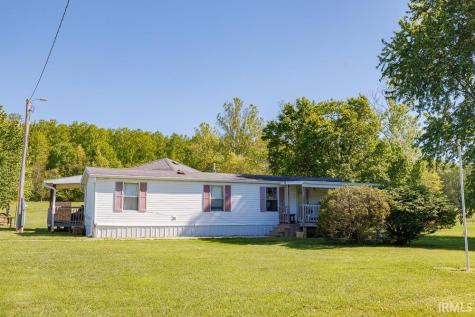2879 E Calvertville Road Bloomfield IN 47424
