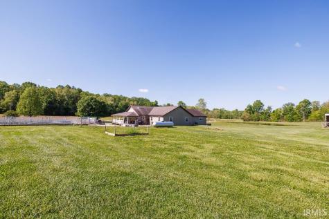 2879 E Calvertville Road Bloomfield IN 47424