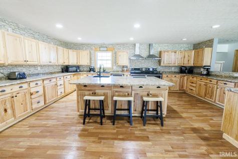 2879 E Calvertville Road Bloomfield IN 47424