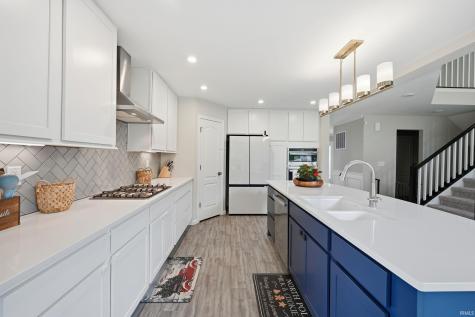 227 Oakhurst Way Westfield IN 46074
