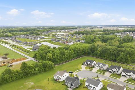 227 Oakhurst Way Westfield IN 46074