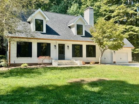 115 W The Woods Bedford IN 47421