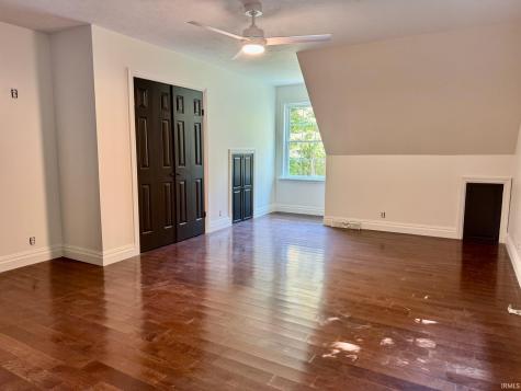 115 W The Woods Bedford IN 47421
